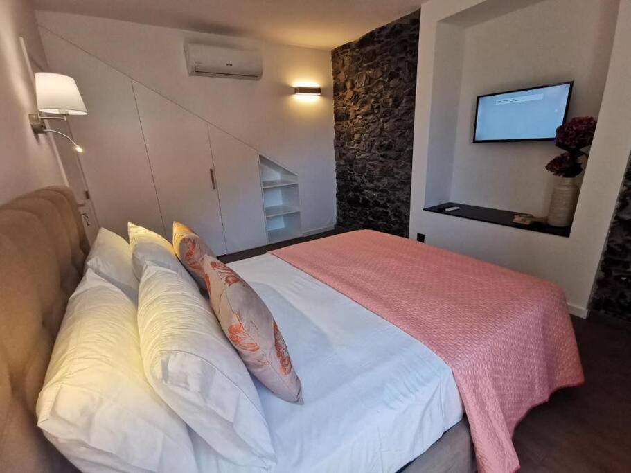 Chale Esmeralda - Charming Studios In Calheta Beach Exteriör bild