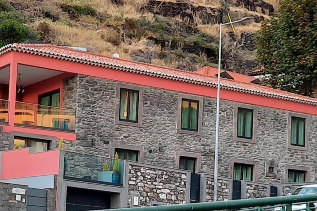 Chale Esmeralda - Charming Studios In Calheta Beach Exteriör bild