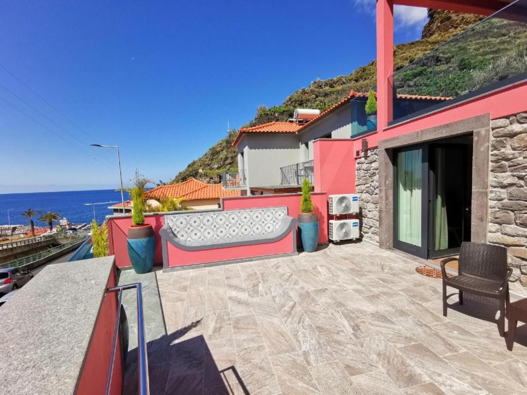 Chale Esmeralda - Charming Studios In Calheta Beach Exteriör bild